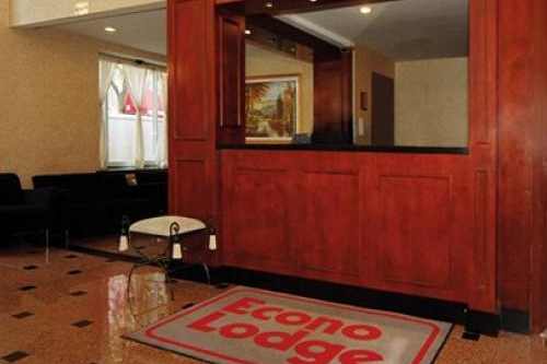 Econo Lodge Time Square 002